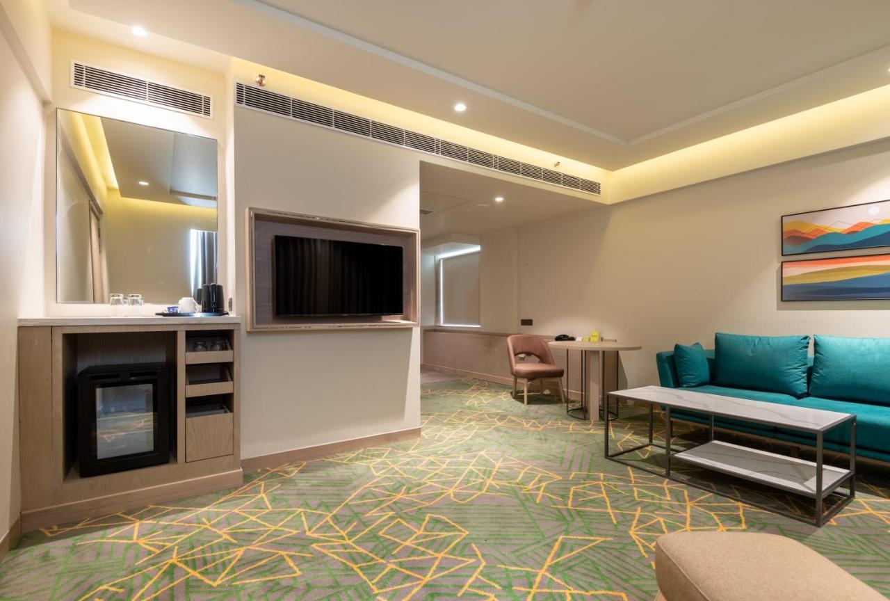 Holiday Inn Katra Vaishno Devi By Ihg מראה חיצוני תמונה